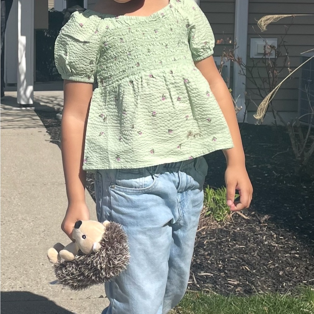 Girls Short Sleeve Woven Floral Top, Olive Green, Cat & Jack, Size XS 4-5